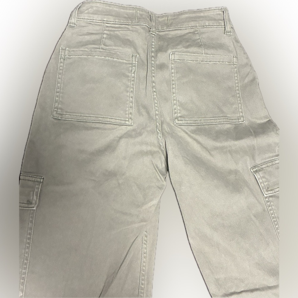 HOLLISTER | Ultra High-Rise Dad Cargo Pants | Sage Green | W24R | Like New - Picture 5 of 6